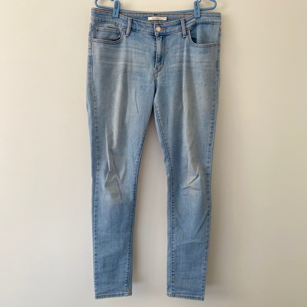 Levi’s 711 Skinny Jeans